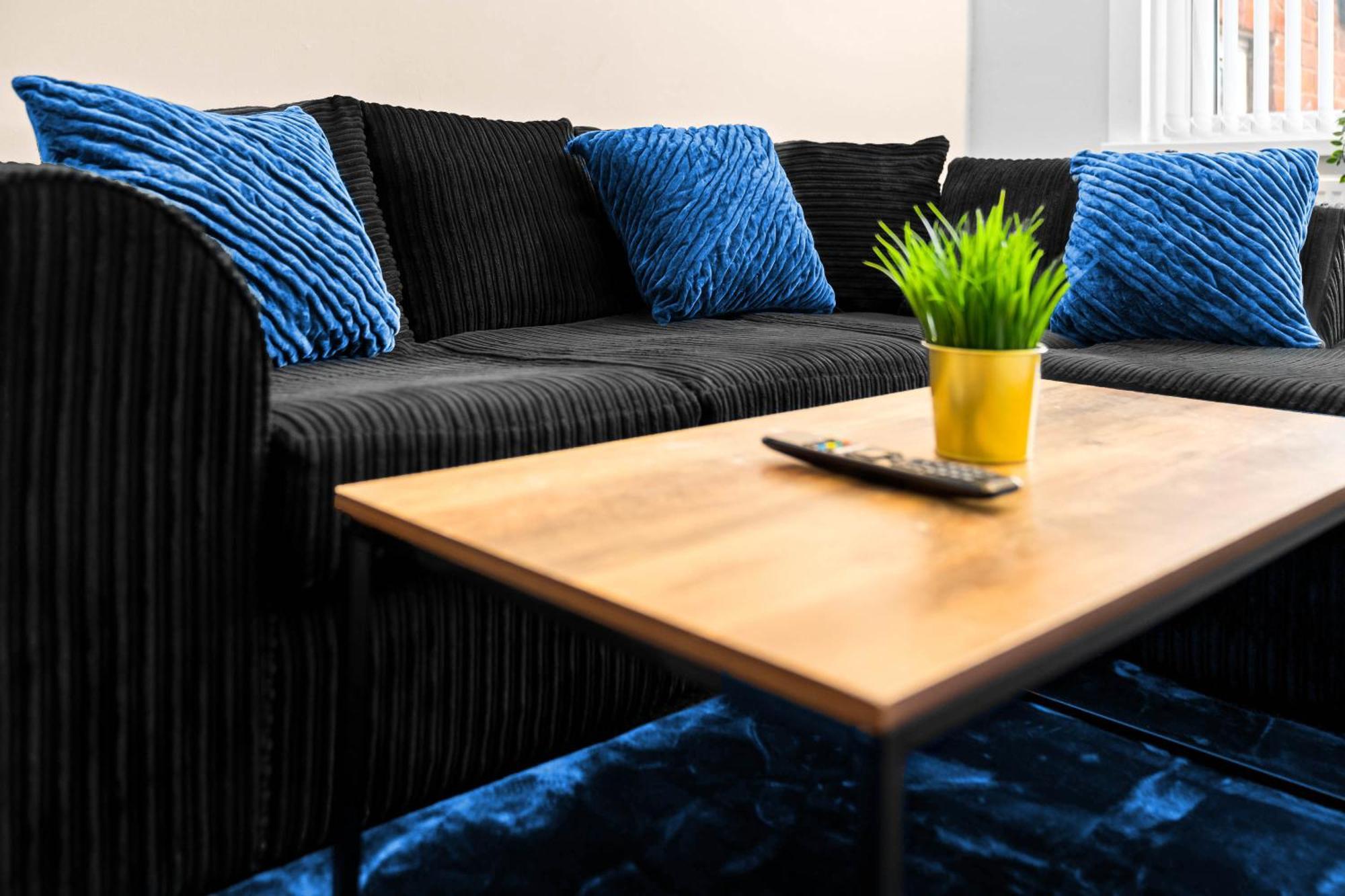 Two Bedroom Apartment - Single Beds - Accommodates 3 - Street Parking - Top Rated -Wbb West Bromwich Zewnętrze zdjęcie