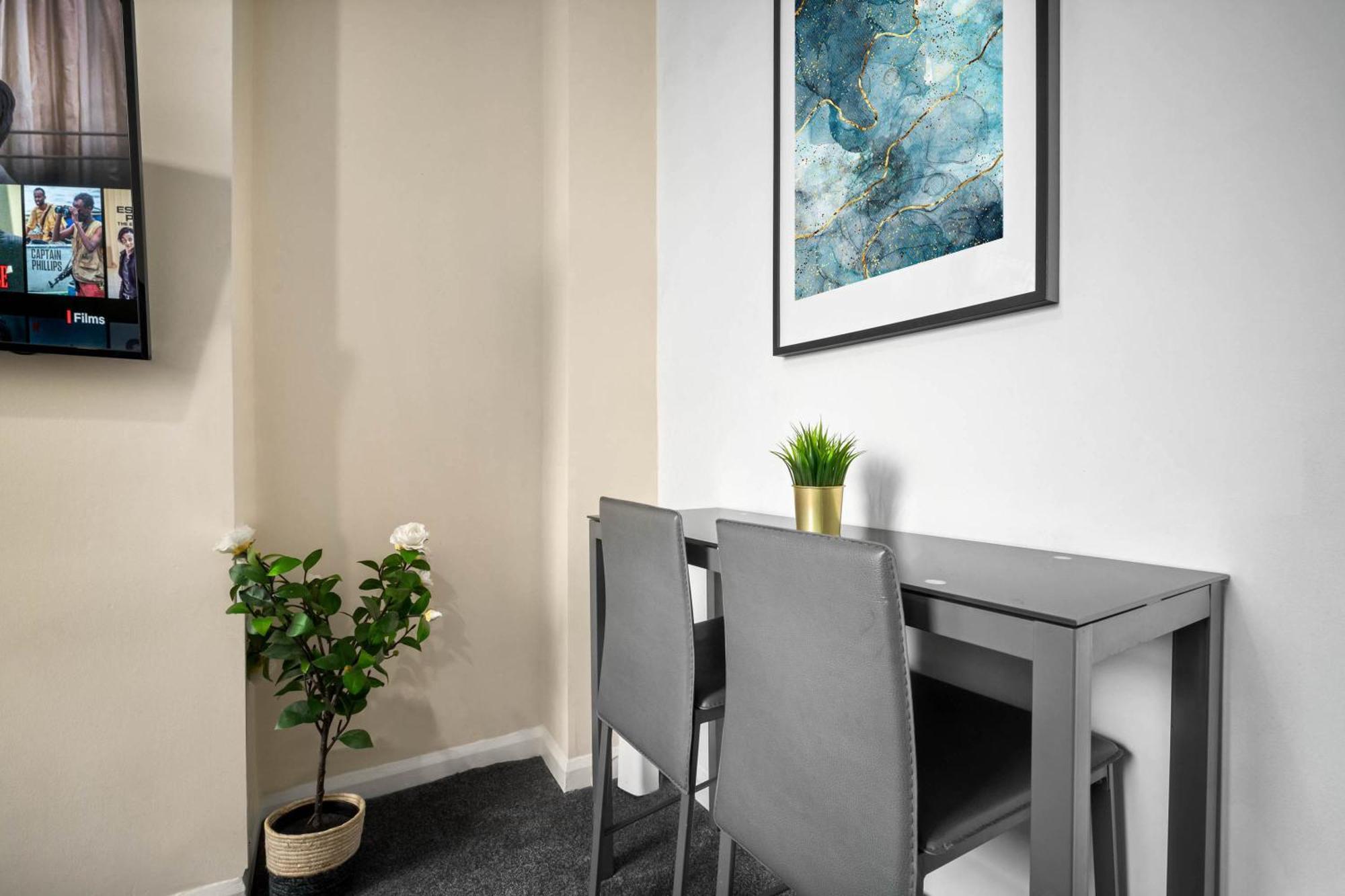 Two Bedroom Apartment - Single Beds - Accommodates 3 - Street Parking - Top Rated -Wbb West Bromwich Zewnętrze zdjęcie