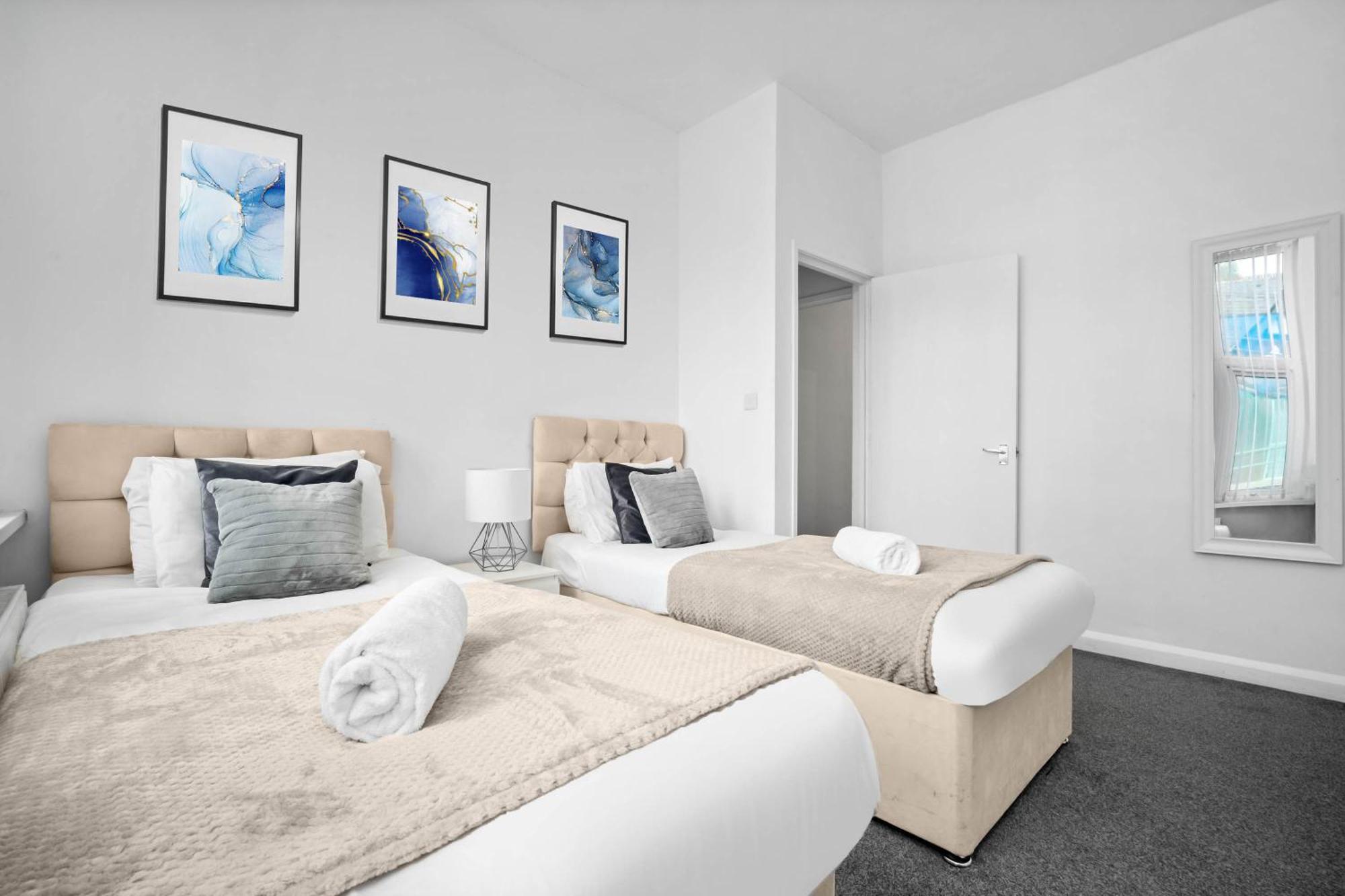 Two Bedroom Apartment - Single Beds - Accommodates 3 - Street Parking - Top Rated -Wbb West Bromwich Zewnętrze zdjęcie